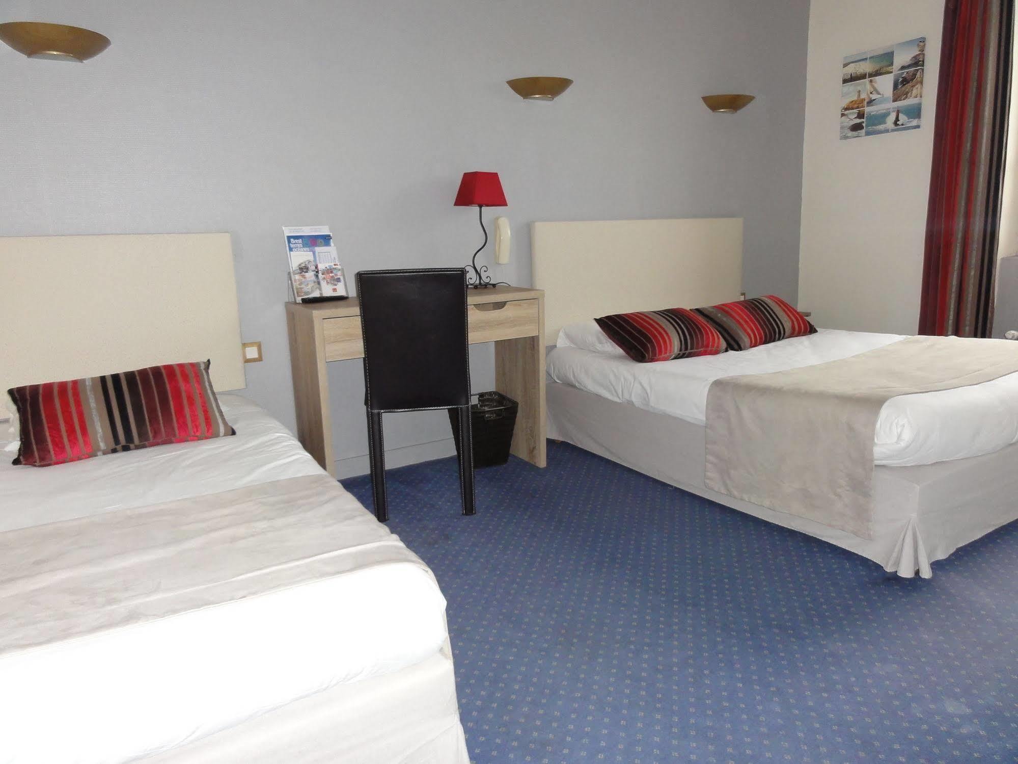 Hotel Bellevue Brest Bagian luar foto